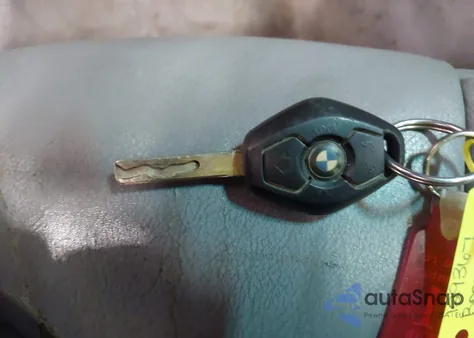 2001 BMW 325I из США, поврежденный, VIN WBAAV33411FU82768